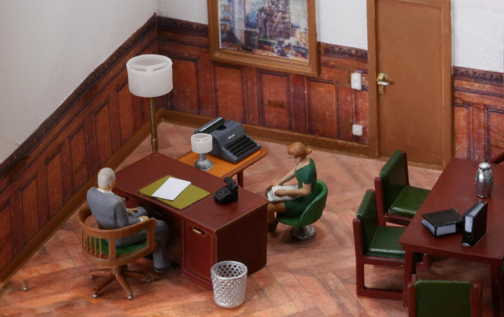 42 Chefbüro Draufsicht.jpg