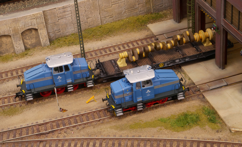 12 Ausfahrt Versandhalle _kl.jpg